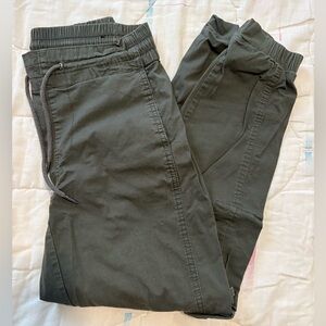 REITMAN’s Women’s Olive Green Cargo Pants, Size 0 (Fits 2 also)